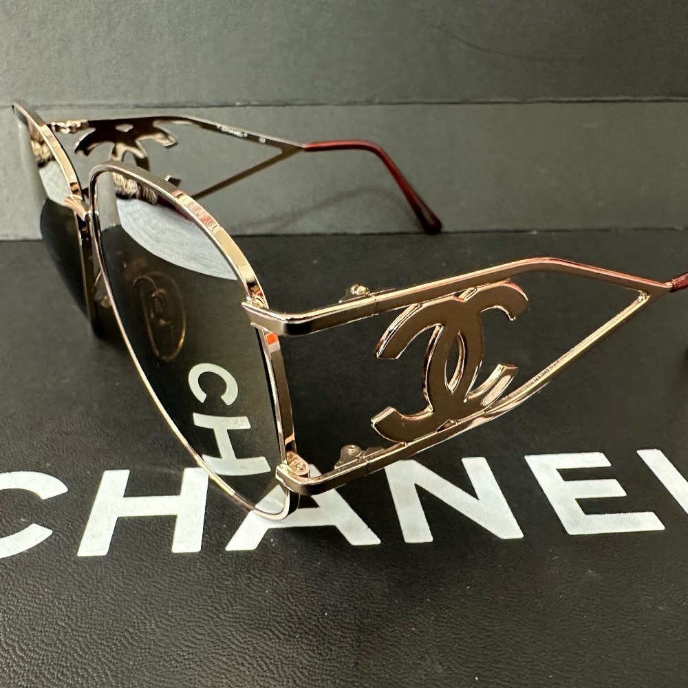 CHANEL AVIATOR GOLD TONE METAL SUNGLASSES